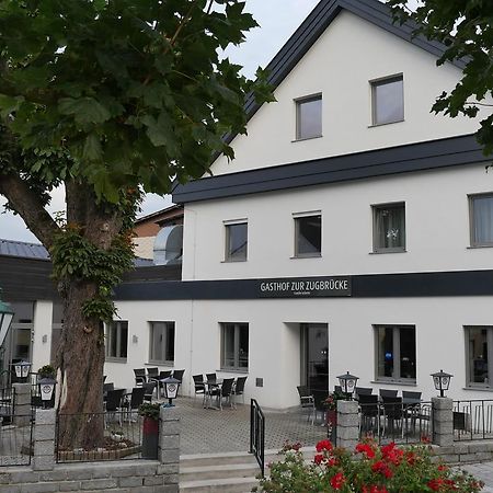 Gasthof Schiefer Zur Zugbruecke Kreuzen  Extérieur photo