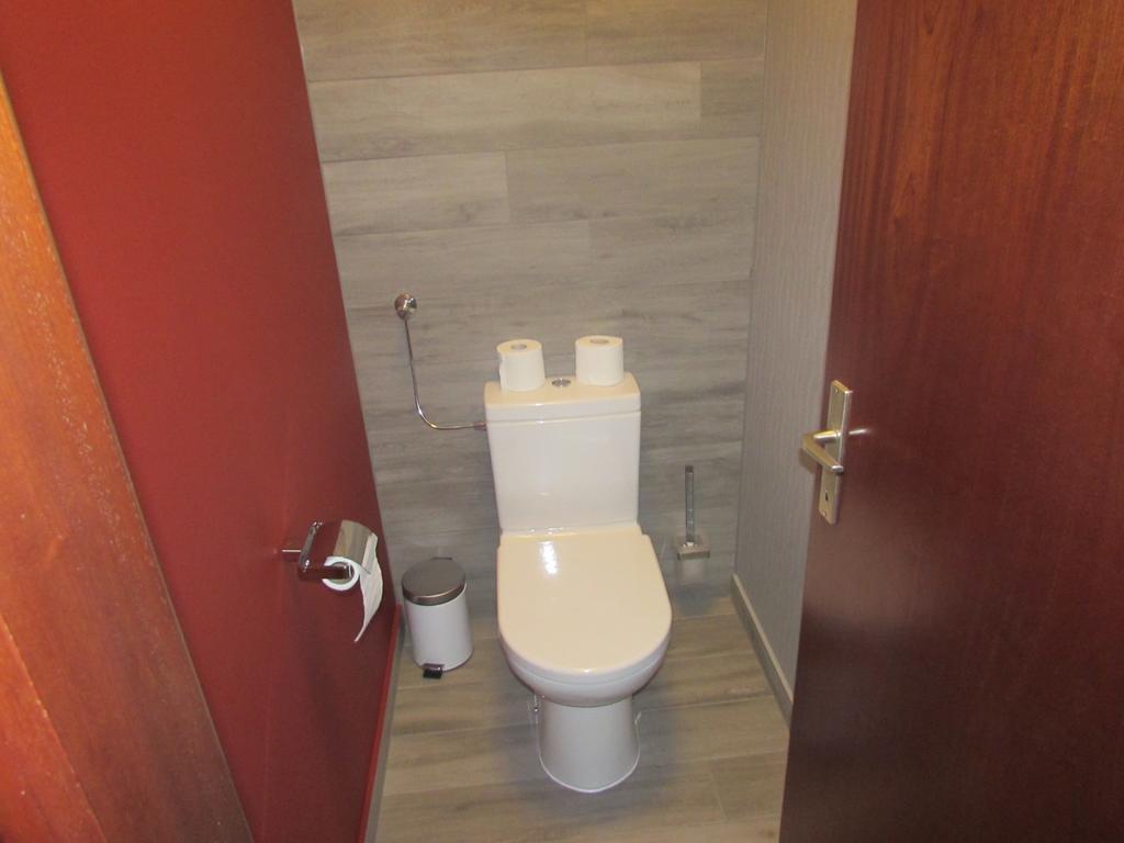 Gasthof Schiefer Zur Zugbruecke Kreuzen  Chambre photo