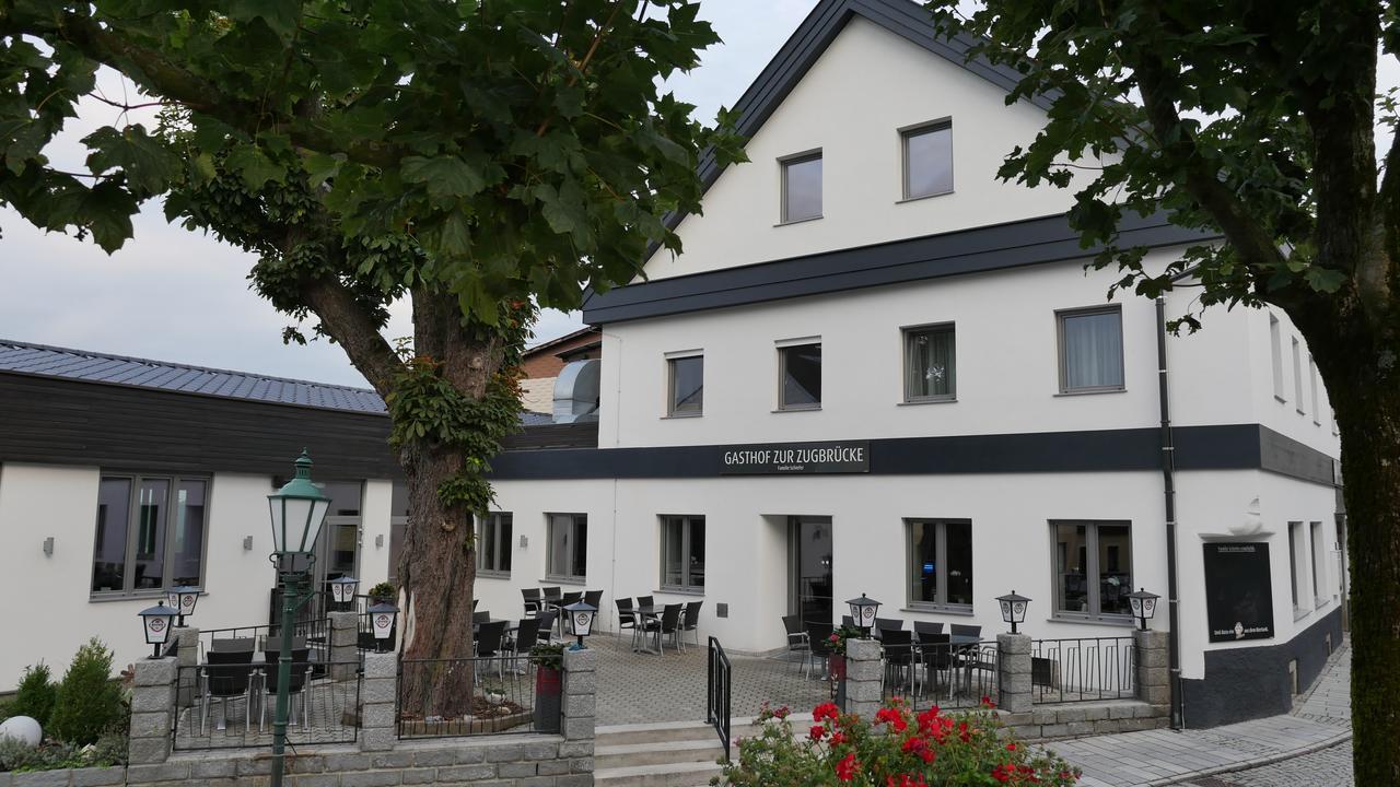 Gasthof Schiefer Zur Zugbruecke Kreuzen  Extérieur photo